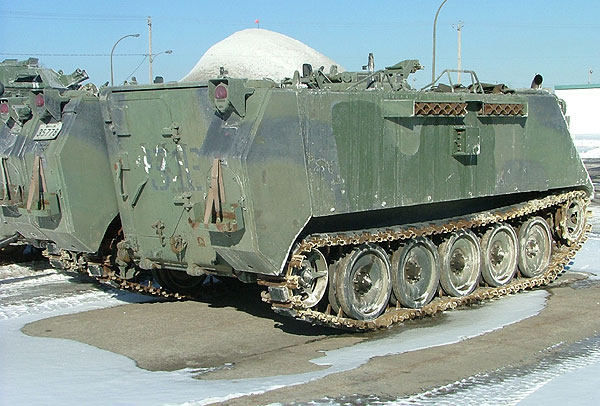 M113